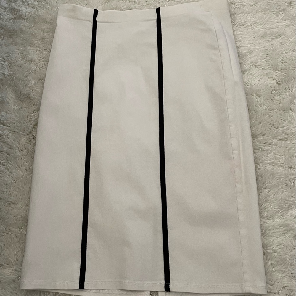 Woman pencil skirt pre loved like new
